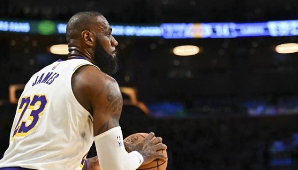 凯丰配资 什么？湖人队再下大棋？别闹，这么玩，谁还敢来